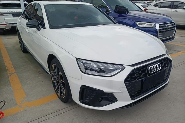 Used Audi A4L 2023 40 TFSI Luxury Dynamic Model Front Right 45 Deg