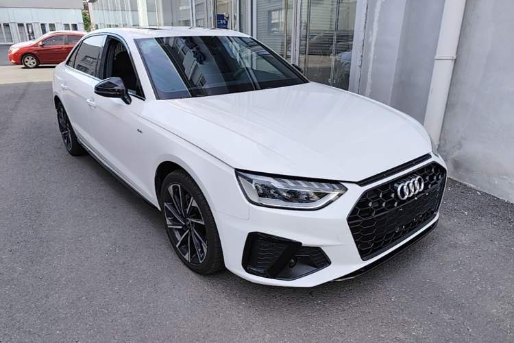 Used Audi A4L 2023 40 TFSI Luxury Dynamic Model Front Right 45 Deg