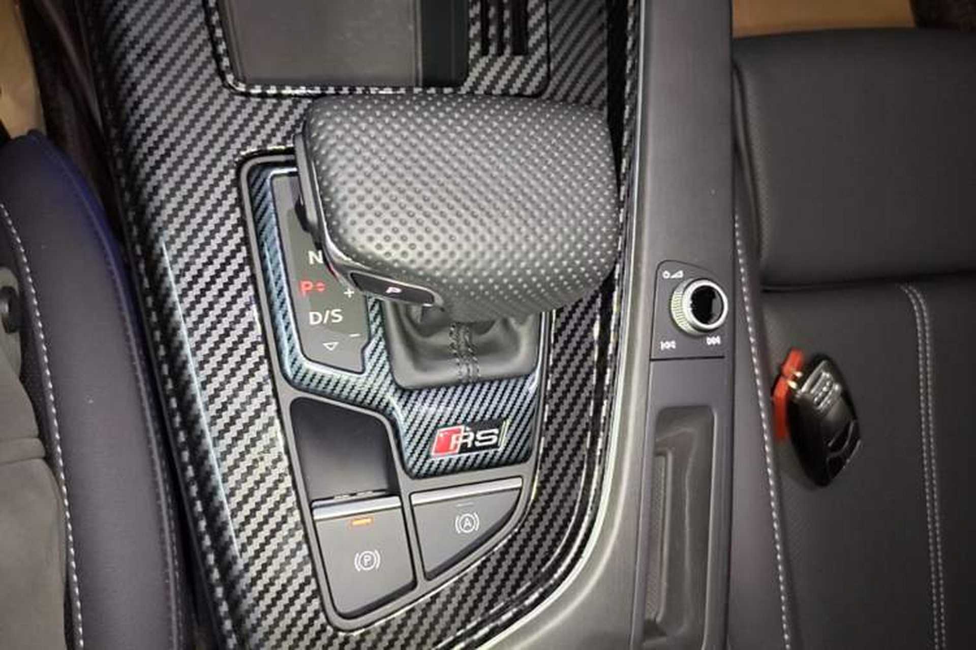 Used Audi A4L 2023 40 TFSI Luxury Dynamic Model Gear Lever