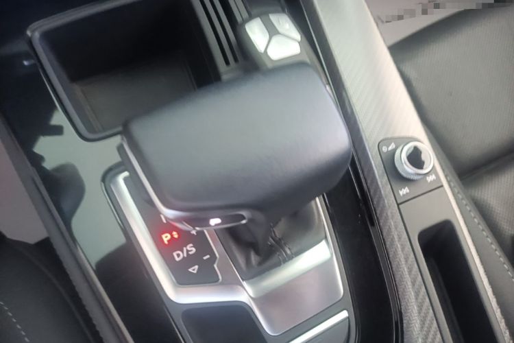 Used Audi A4L 2023 40 TFSI quattro Luxury Dynamic Edition Gear Lever