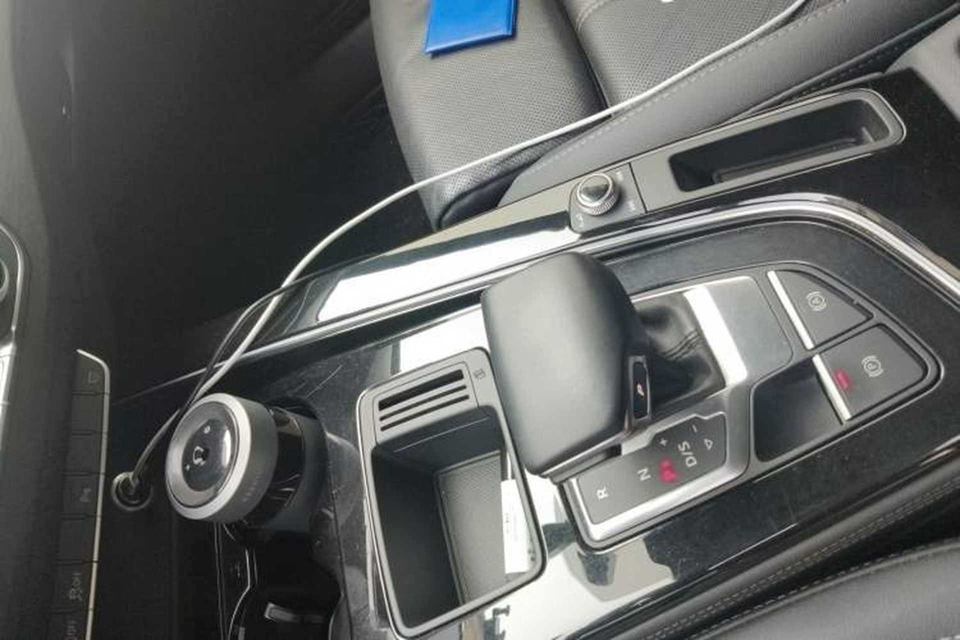 Used Audi A4L 2023 40 TFSI Luxury Dynamic Model Gear Lever