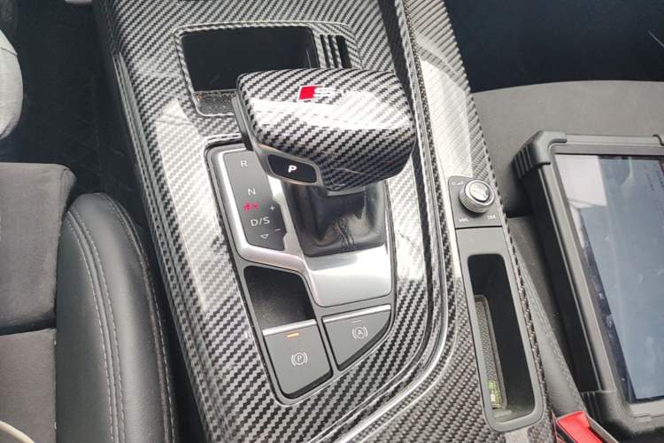 Used Audi A4L 2023 45 TFSI quattro Prestige Dynamic Edition Gear Lever