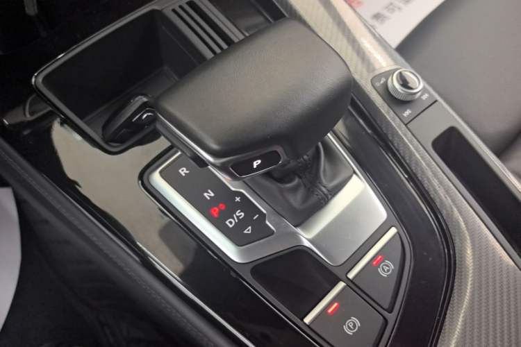 Used Audi A4L 2023 40 TFSI quattro Luxury Dynamic Edition Gear Lever