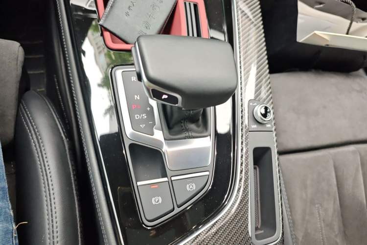 Used Audi A4L 2023 45 TFSI quattro Prestige Dynamic Edition Gear Lever