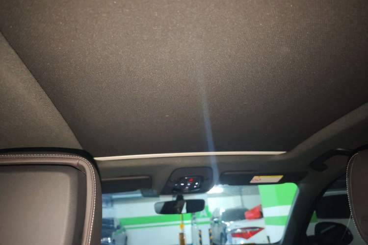Used Audi A4L 2023 40 TFSI Luxury Dynamic Model Headliner