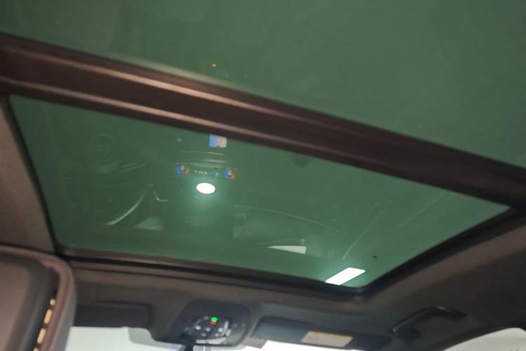Used Audi A4L 2023 40 TFSI Luxury Dynamic Model Headliner