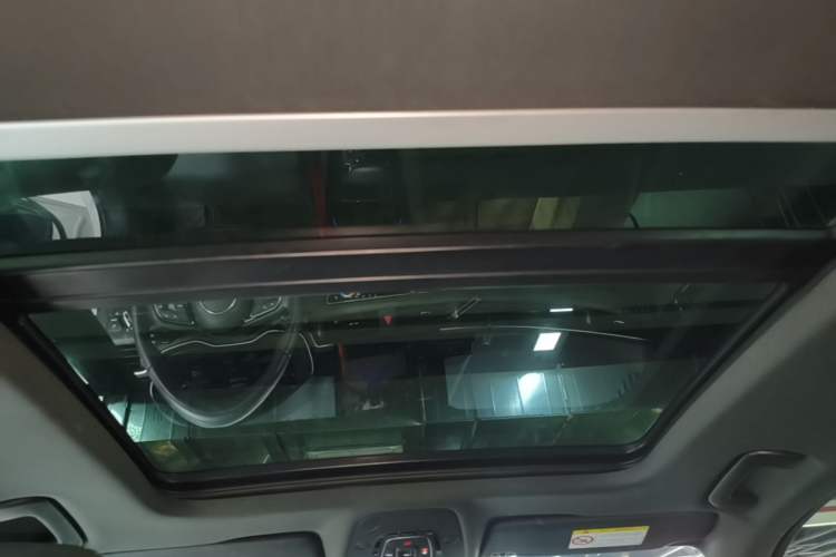 Used Audi A4L 2023 40 TFSI Luxury Dynamic Model Headliner