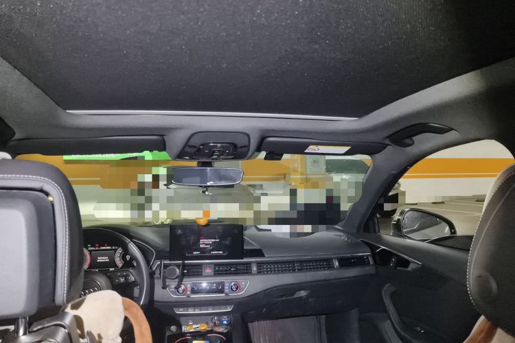 Used Audi A4L 2023 40 TFSI Luxury Dynamic Model Headliner