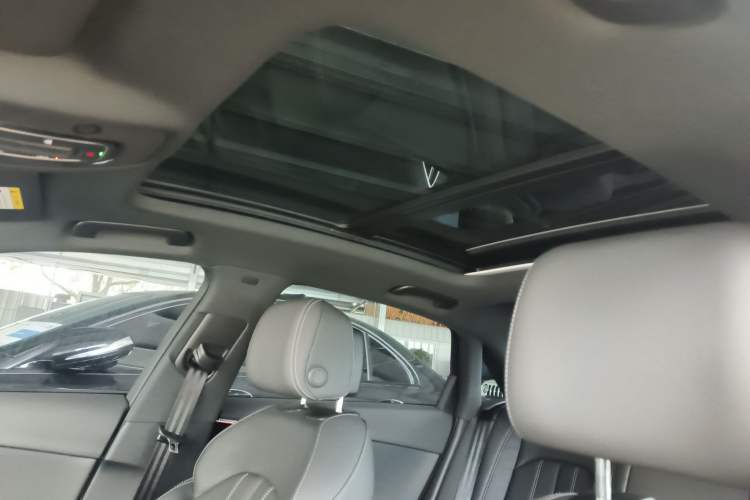 Used Audi A4L 2023 40 TFSI Luxury Dynamic Model Headliner