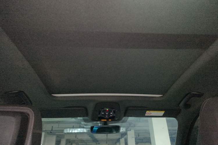 Used Audi A4L 2023 40 TFSI Luxury Dynamic Model Headliner