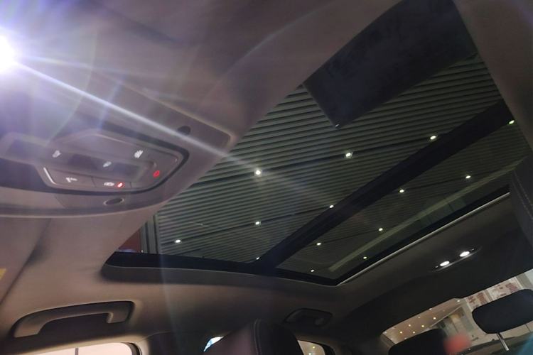 Used Audi A4L 2023 40 TFSI Luxury Dynamic Model Headliner