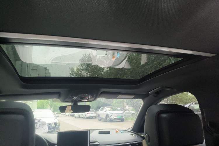 Used Audi A4L 2023 40 TFSI Luxury Dynamic Model Headliner