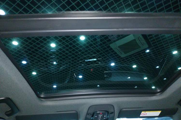 Used Audi A4L 2023 40 TFSI Luxury Dynamic Model Headliner