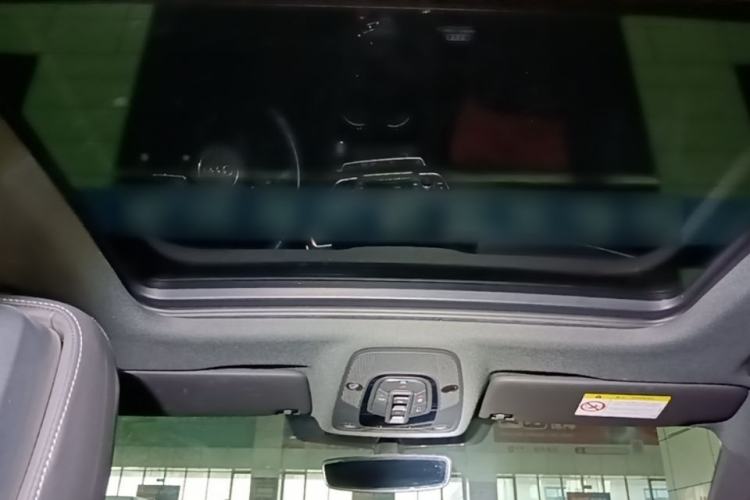 Used Audi A4L 2023 40 TFSI Luxury Dynamic Model Headliner