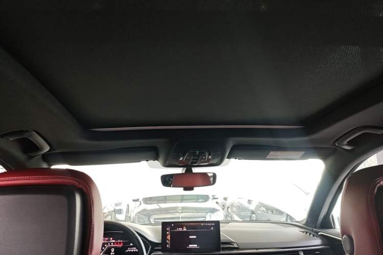 Used Audi A4L 2023 40 TFSI Luxury Dynamic Model Headliner