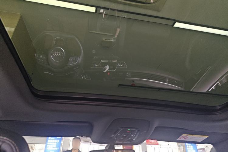 Used Audi A4L 2023 40 TFSI Luxury Dynamic Model Headliner
