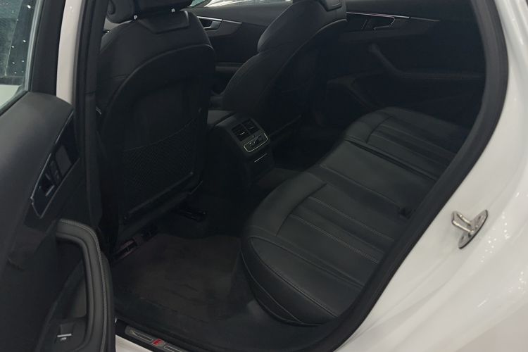 Used Audi A4L 2023 40 TFSI quattro Luxury Dynamic Edition Interior 1