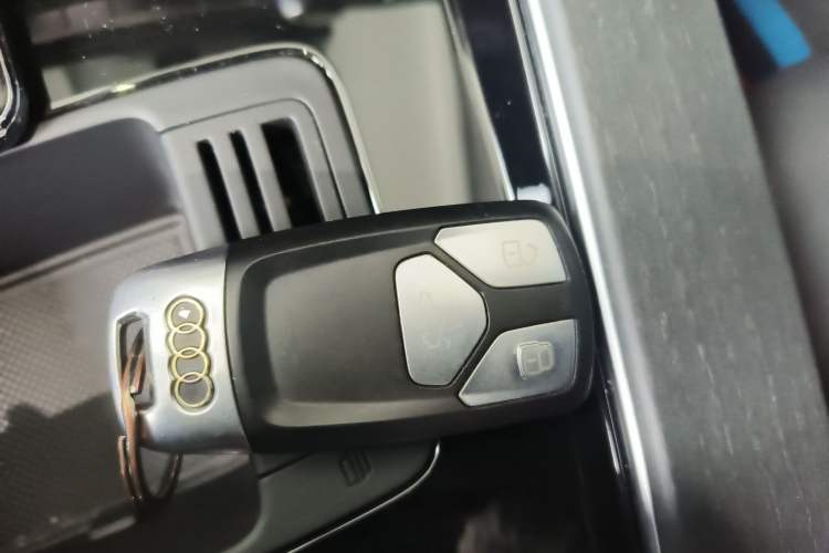Used Audi A4L 2023 40 TFSI Luxury Dynamic Model Interior 1