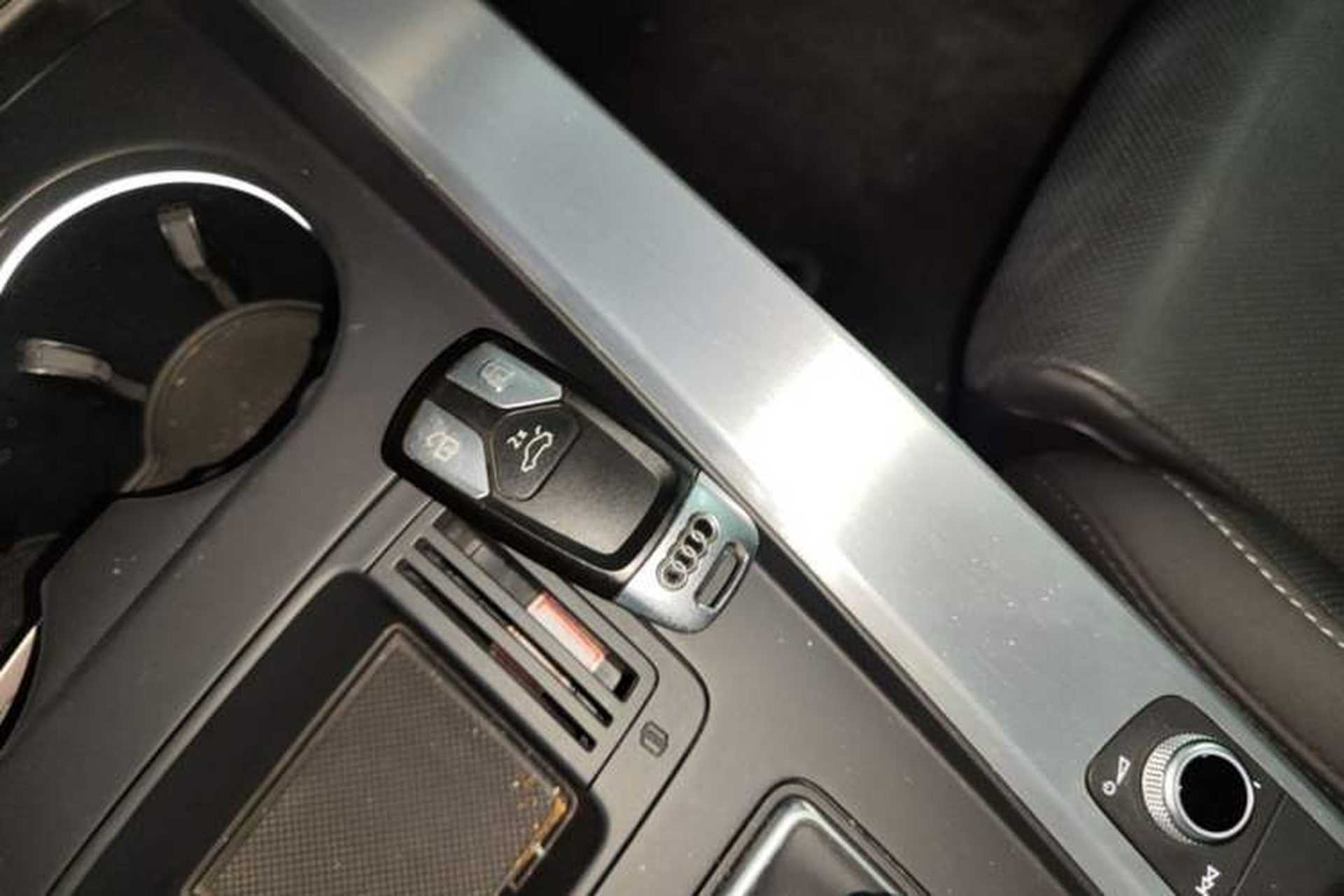 Used Audi A4L 2023 40 TFSI Fashion Dynamic Model Interior 1