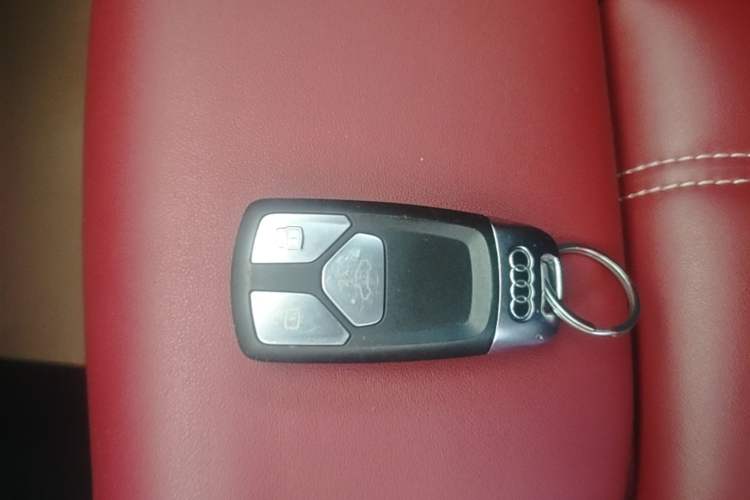 Used Audi A4L 2023 40 TFSI Luxury Dynamic Model Interior 1
