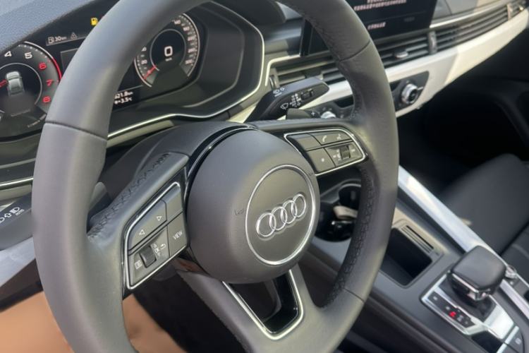 Used Audi A4L 2023 40 TFSI Fashion Dynamic Model Interior 2