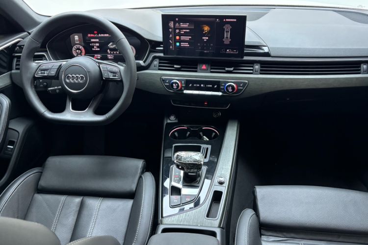 Used Audi A4L 2023 40 TFSI Luxury Dynamic Model Interior 2
