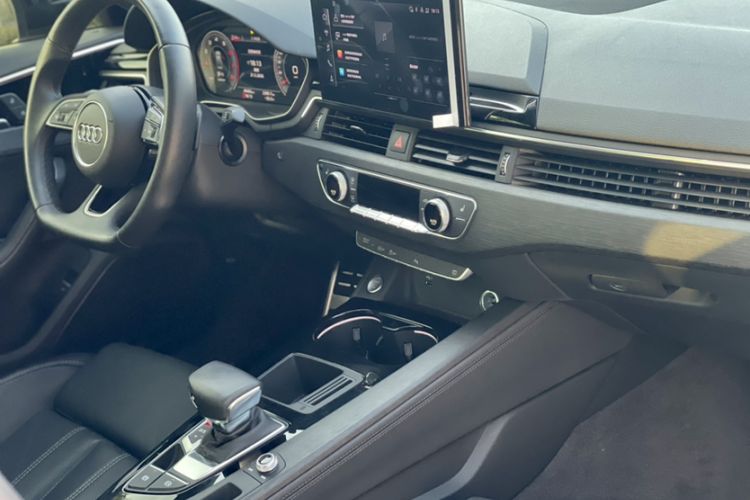Used Audi A4L 2023 40 TFSI Luxury Dynamic Model Interior 2