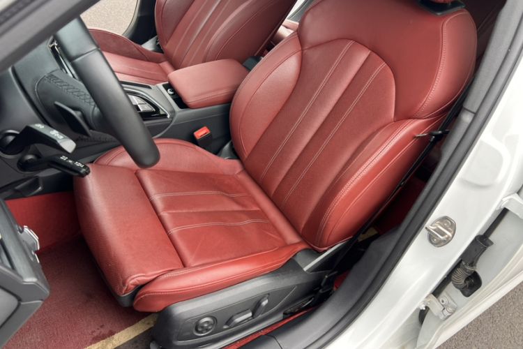 Used Audi A4L 2023 40 TFSI Luxury Dynamic Model Interior 2