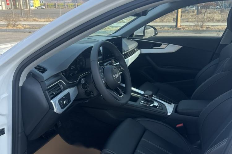 Used Audi A4L 2023 40 TFSI Fashion Dynamic Model Interior 3