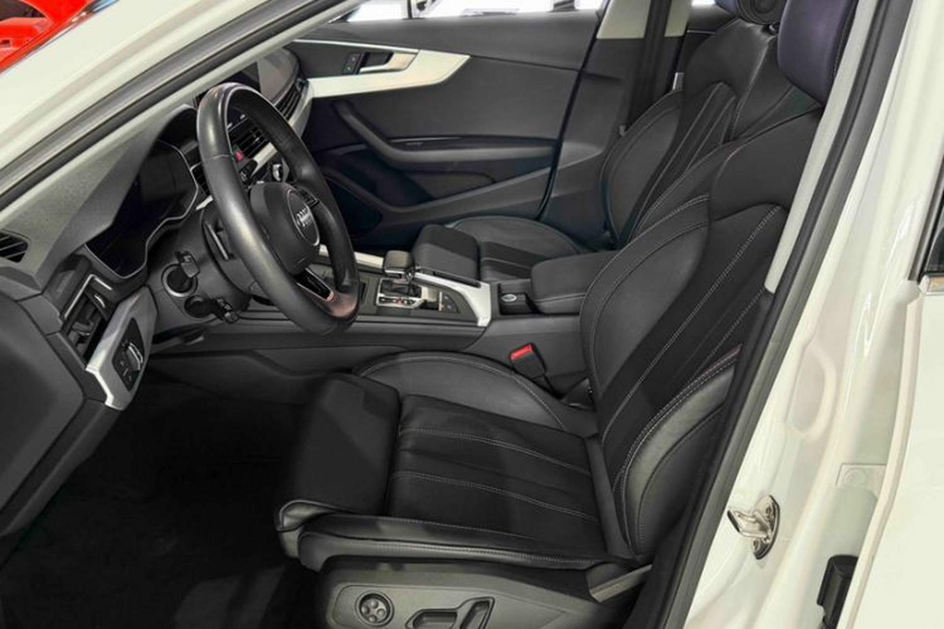 Used Audi A4L 2023 40 TFSI Fashion Dynamic Model Interior 3