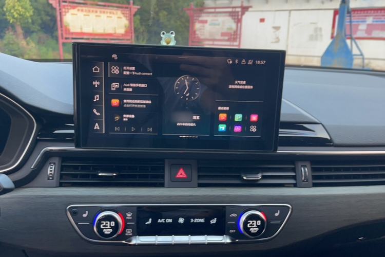 Used Audi A4L 2023 40 TFSI Luxury Dynamic Model Interior 3