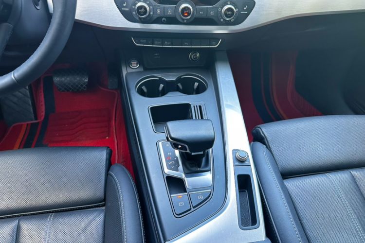 Used Audi A4L 2023 40 TFSI Fashion Dynamic Model Interior 3