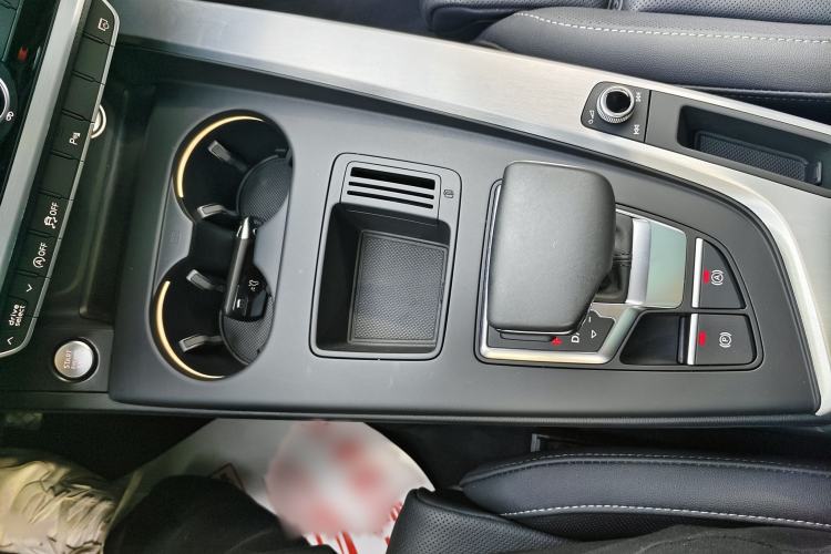 Used Audi A4L 2023 40 TFSI Fashion Dynamic Model Interior 4
