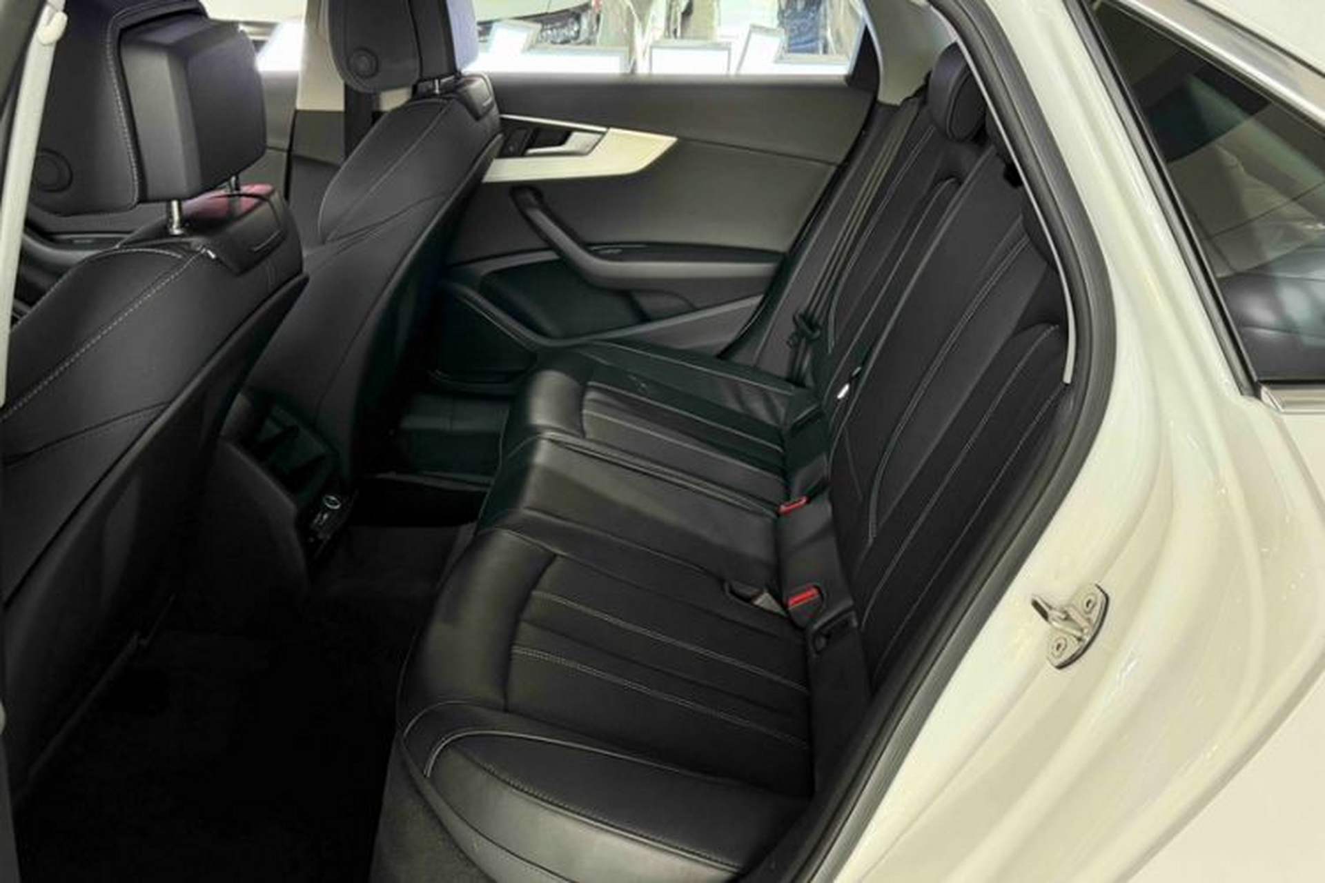 Used Audi A4L 2023 40 TFSI Fashion Dynamic Model Interior 4