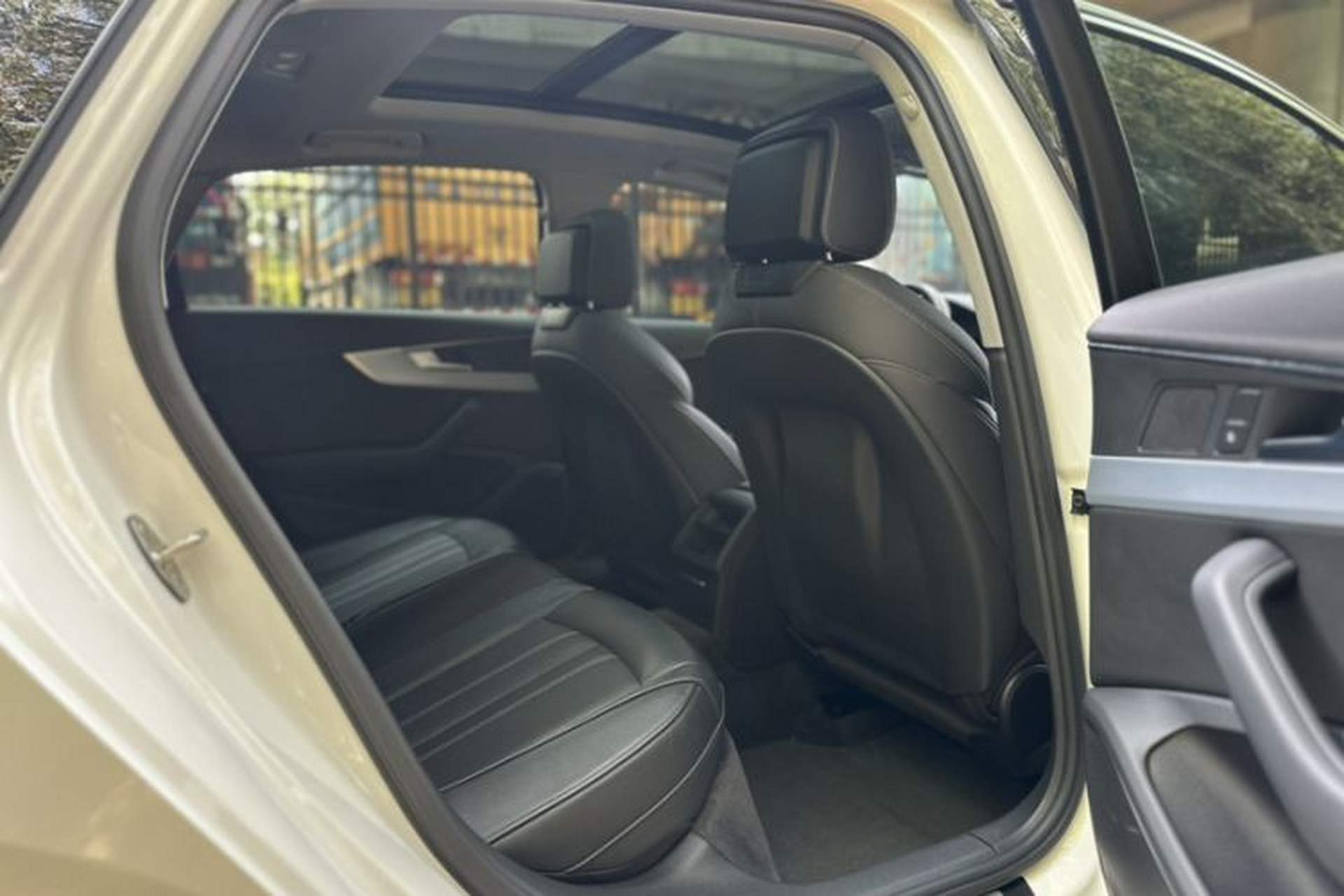Used Audi A4L 2023 40 TFSI Fashion Dynamic Model Interior 4