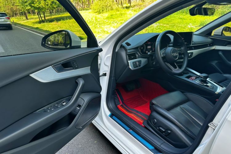 Used Audi A4L 2023 40 TFSI Fashion Dynamic Model Interior 4