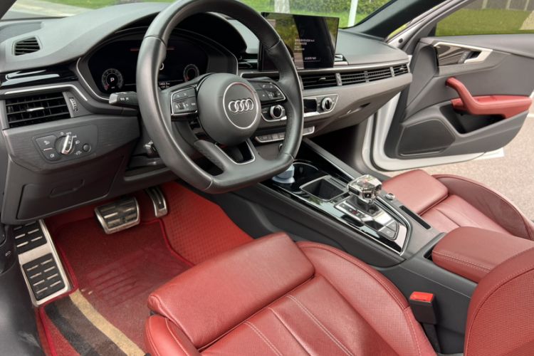 Used Audi A4L 2023 40 TFSI Luxury Dynamic Model Interior 4