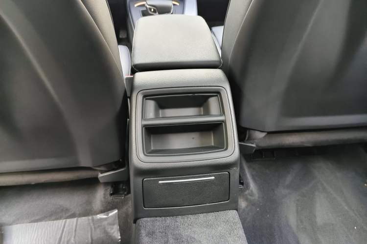 Used Audi A4L 2023 40 TFSI Fashion Dynamic Model Interior 5