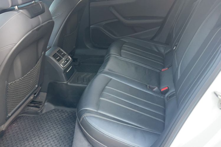 Used Audi A4L 2023 40 TFSI Luxury Dynamic Model Interior 8