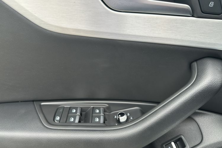 Used Audi A4L 2023 40 TFSI Fashion Dynamic Model Interior 8