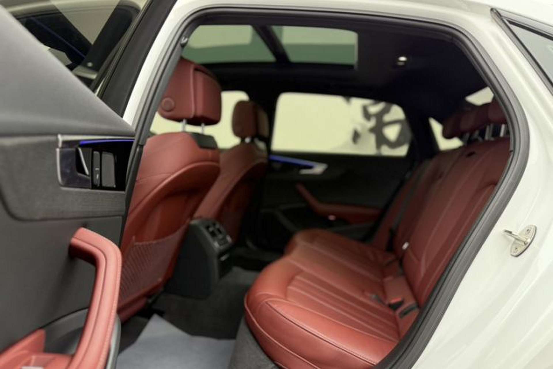 Used Audi A4L 2023 40 TFSI Luxury Dynamic Model Interior 8