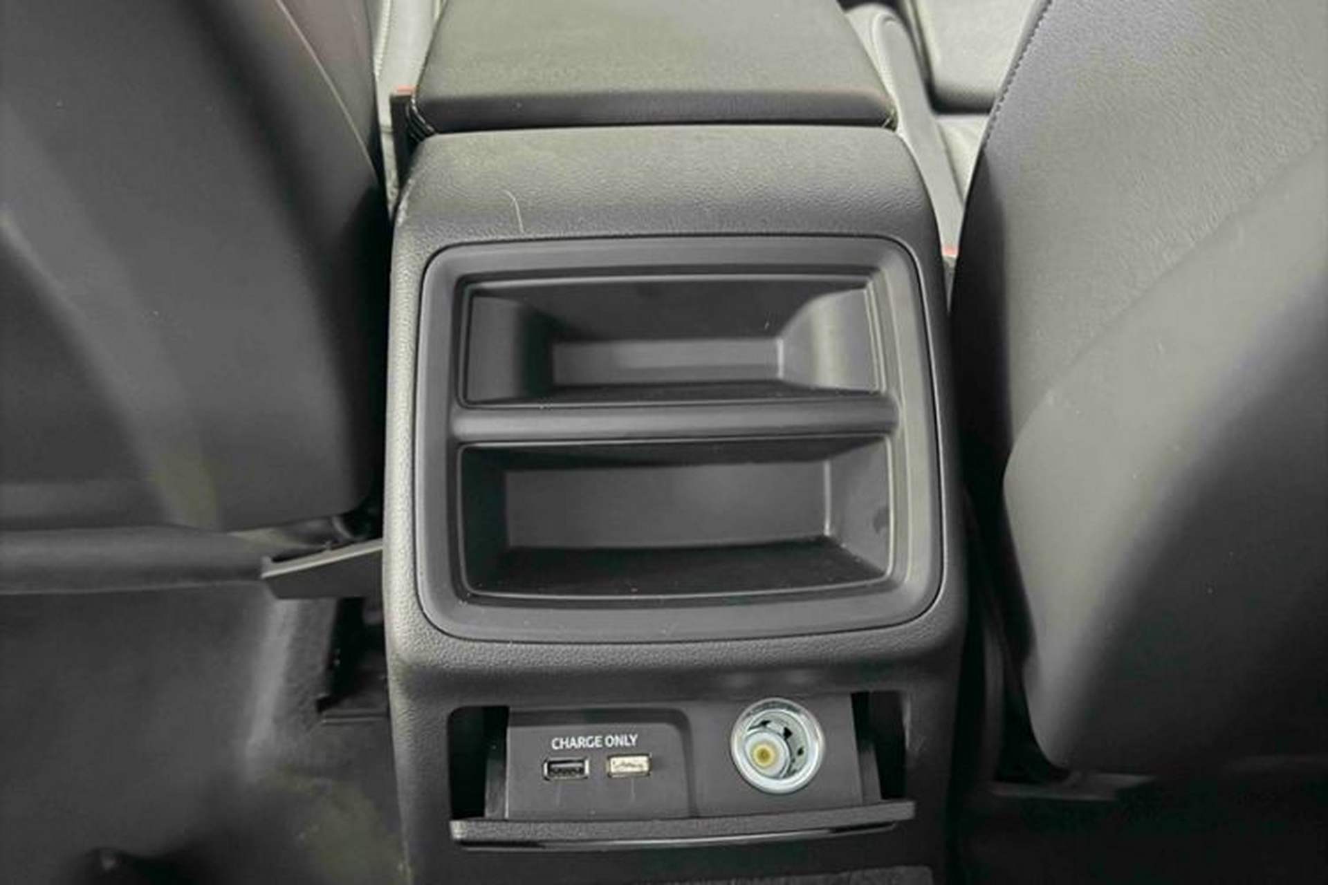 Used Audi A4L 2023 40 TFSI Fashion Dynamic Model Interior 9