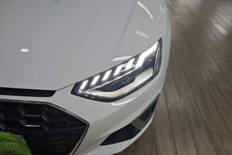 Used Audi A4L 2023 40 TFSI Fashion Dynamic Model Left Front Headlight