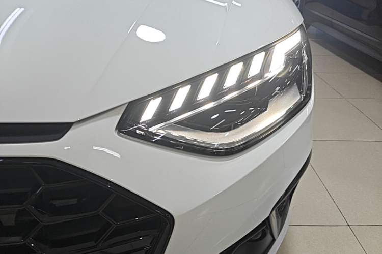 Used Audi A4L 2023 40 TFSI Luxury Dynamic Model Left Front Headlight