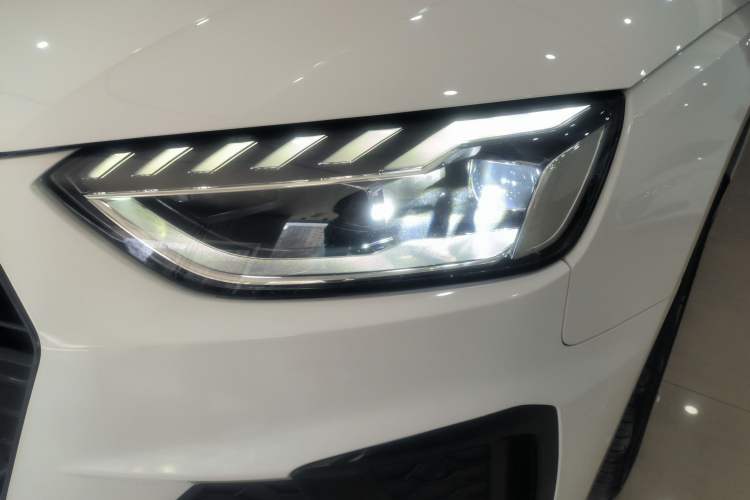 Used Audi A4L 2023 40 TFSI Luxury Dynamic Model Left Front Headlight