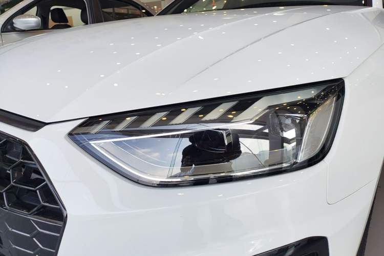 Used Audi A4L 2023 40 TFSI Luxury Dynamic Model Left Front Headlight
