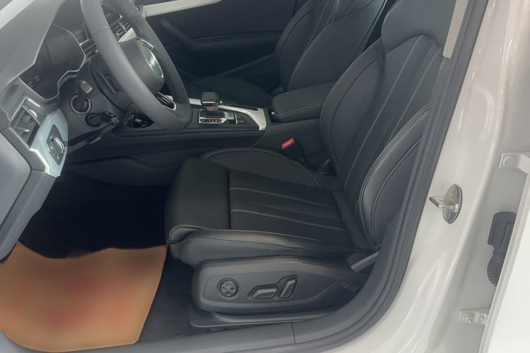 Used Audi A4L 2023 40 TFSI Fashion Dynamic Model Left Front Seat