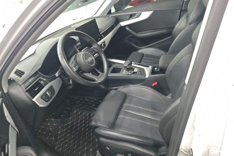 Used Audi A4L 2023 40 TFSI Fashion Dynamic Model Left Front Seat