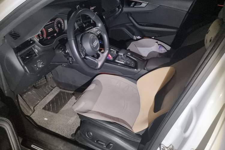 Used Audi A4L 2023 40 TFSI Luxury Dynamic Model Left Front Seat