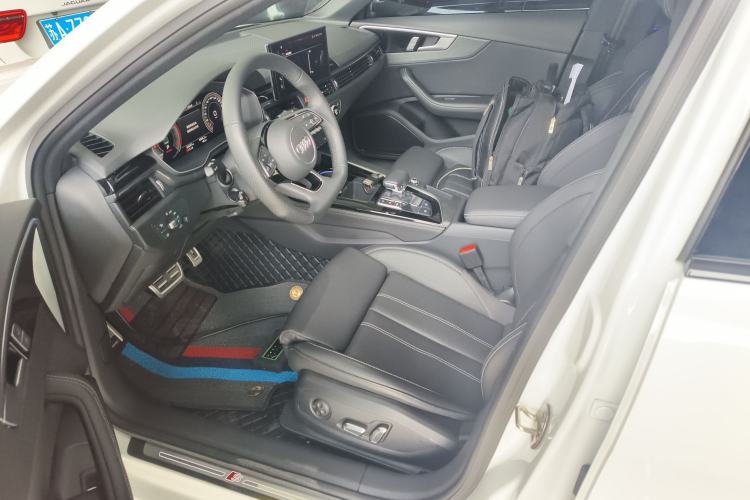 Used Audi A4L 2023 40 TFSI Luxury Dynamic Model Left Front Seat